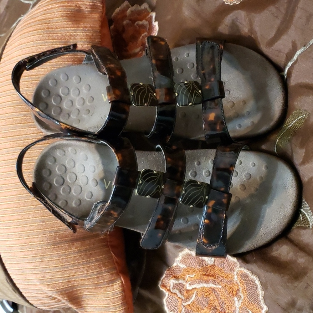 Vionic "Amber" Adjustable Sandal - Picture 3 of 6